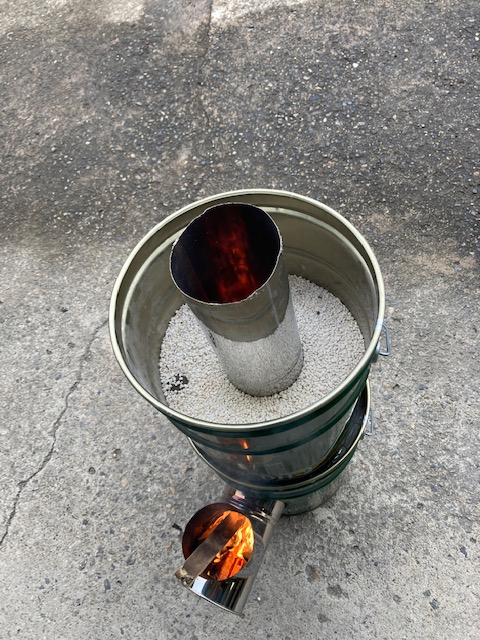 ペール缶ロケットストーブ