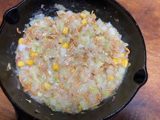 スキレットでもんじゃ焼き