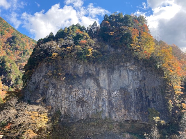 巌立峡紅葉